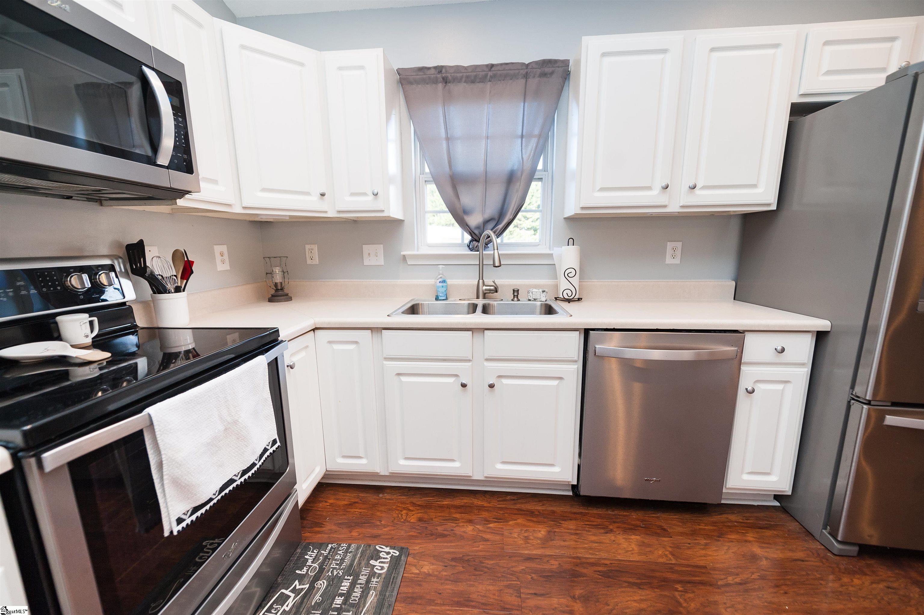 233 Fisher Lake Road Lyman, SC 29365 - Photo 11 of 35 Gallery Image 11