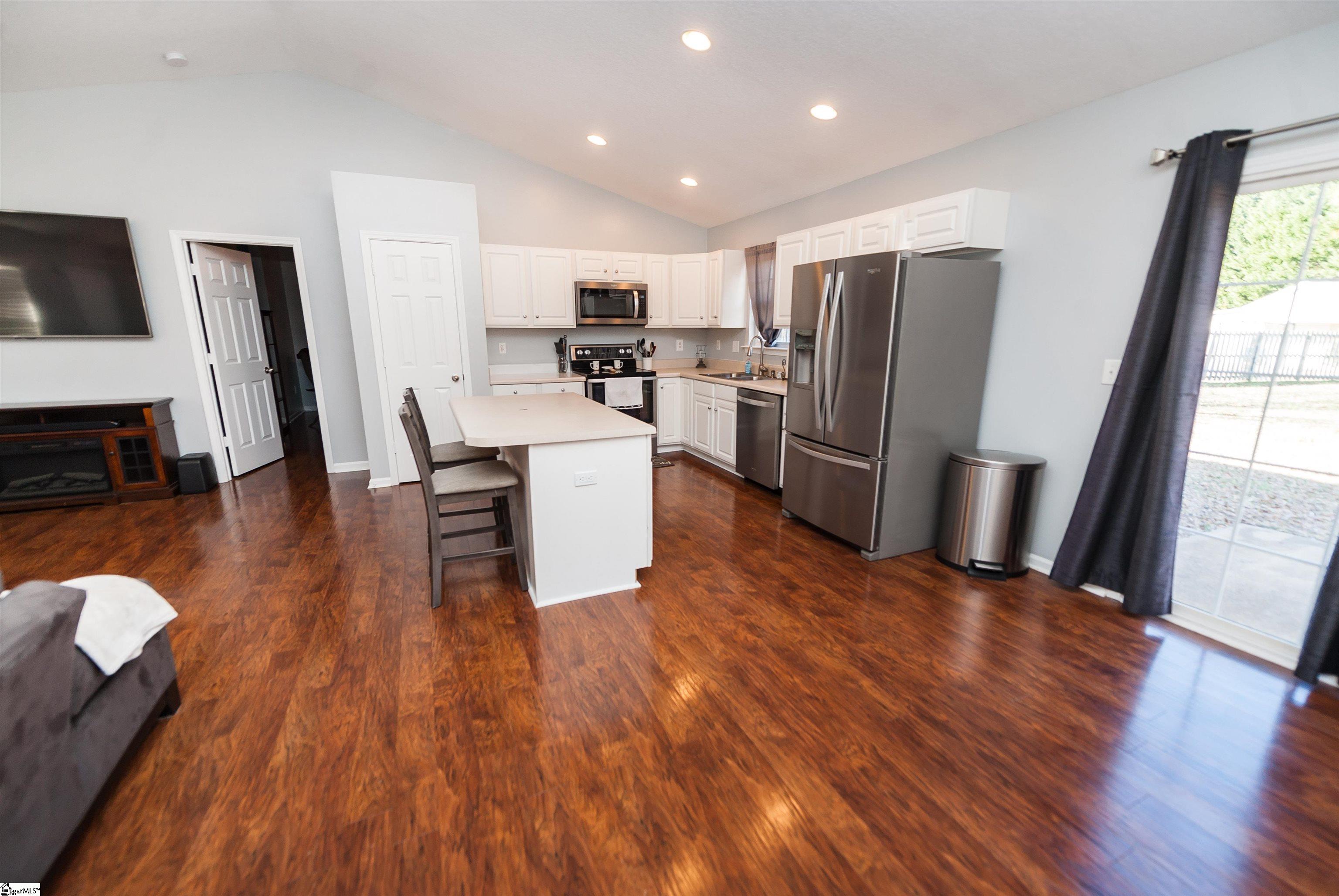 233 Fisher Lake Road Lyman, SC 29365 - Photo 6 of 35 Gallery Image 6