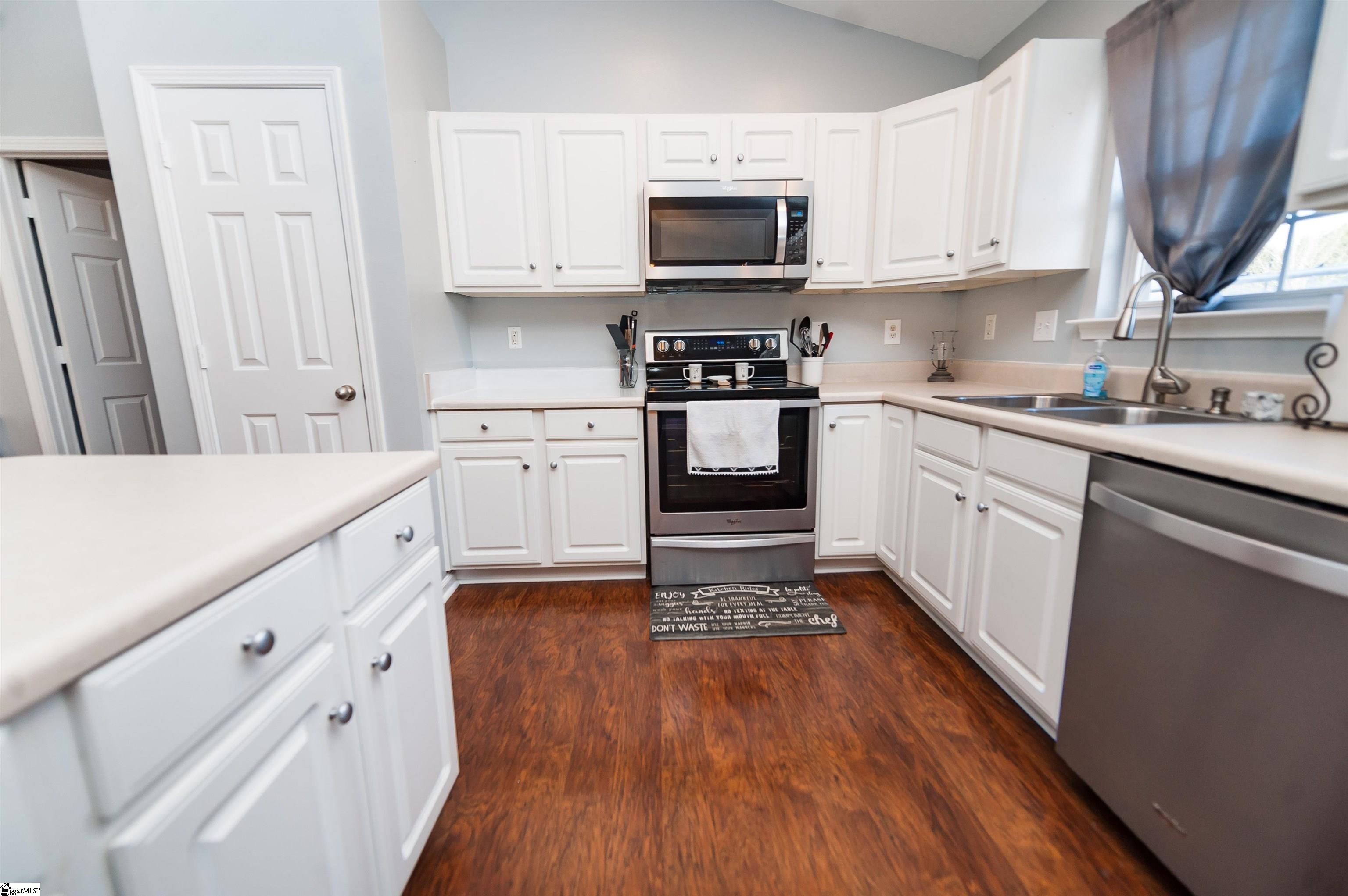 233 Fisher Lake Road Lyman, SC 29365 - Photo 10 of 35 Gallery Image 10