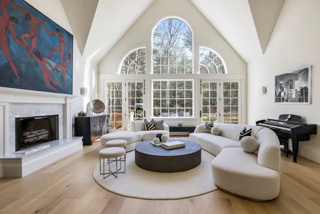 $130,000 | 9 Old Pine Drive, East Hampton, NY 11937