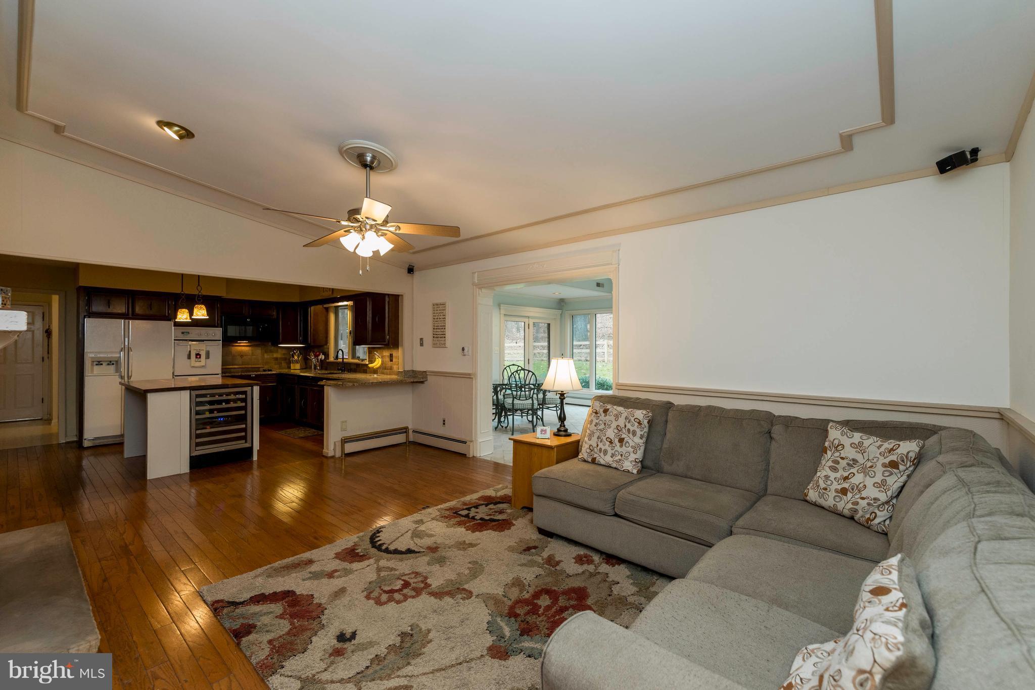 3 Stonehurst Road Phoenix, MD 21131 - Photo 13 of 30 Vaulted ceiling in kitchen & family room