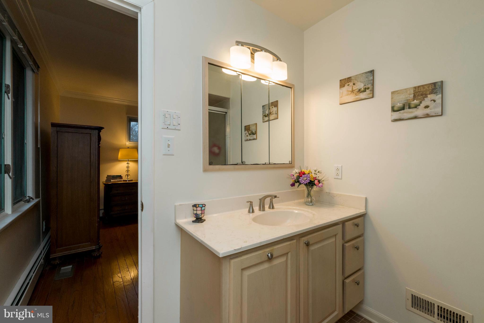 3 Stonehurst Road Phoenix, MD 21131 - Photo 21 of 30 Master bathroom