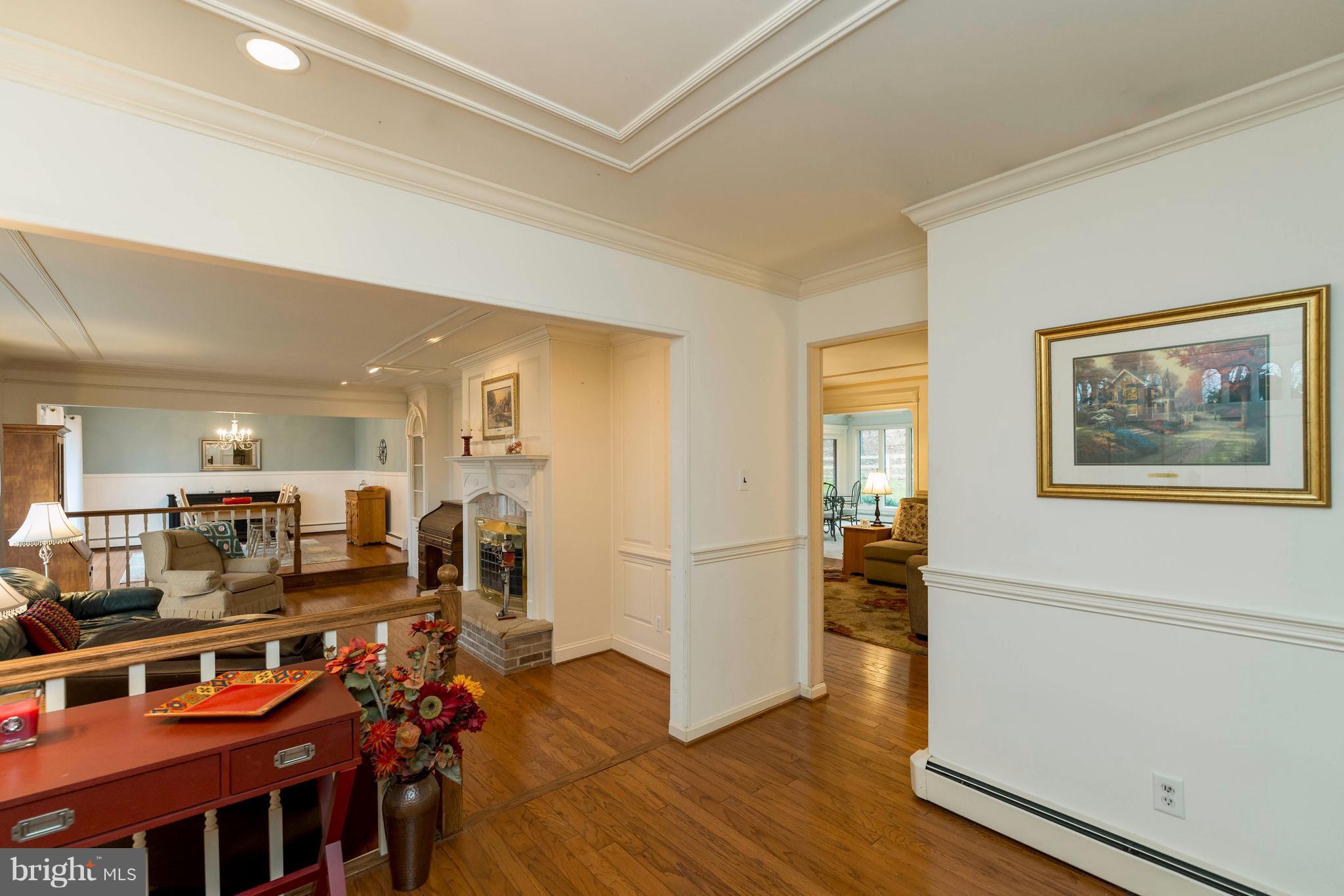 3 Stonehurst Road Phoenix, MD 21131 - Photo 4 of 30 Formal L-room w/ extensive millwork and built-ins