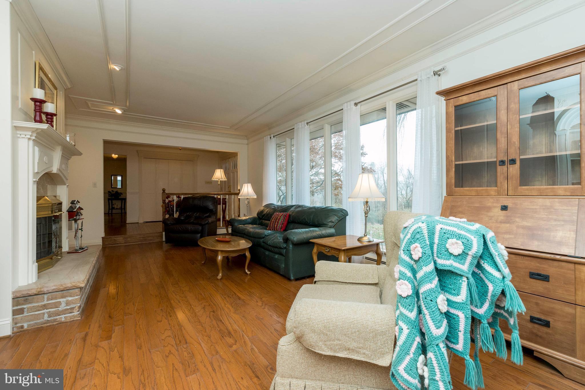 3 Stonehurst Road Phoenix, MD 21131 - Photo 6 of 30 Living Room