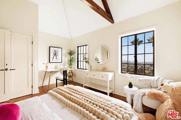 $5,495,000 | 4818 Bonvue Avenue, Los Angeles, CA 90027