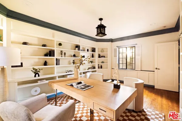 $5,495,000 | 4818 Bonvue Avenue, Los Angeles, CA 90027
