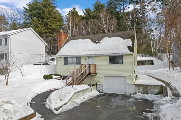 $520,000 | 109 Weston Road, Manchester, NH 03103