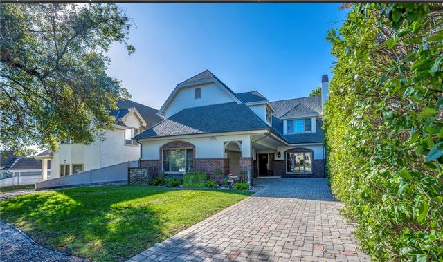 $1,988,000 | 217 North Lima Street, Sierra Madre, CA 91024