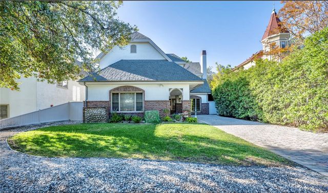 $1,988,000 | 217 North Lima Street, Sierra Madre, CA 91024