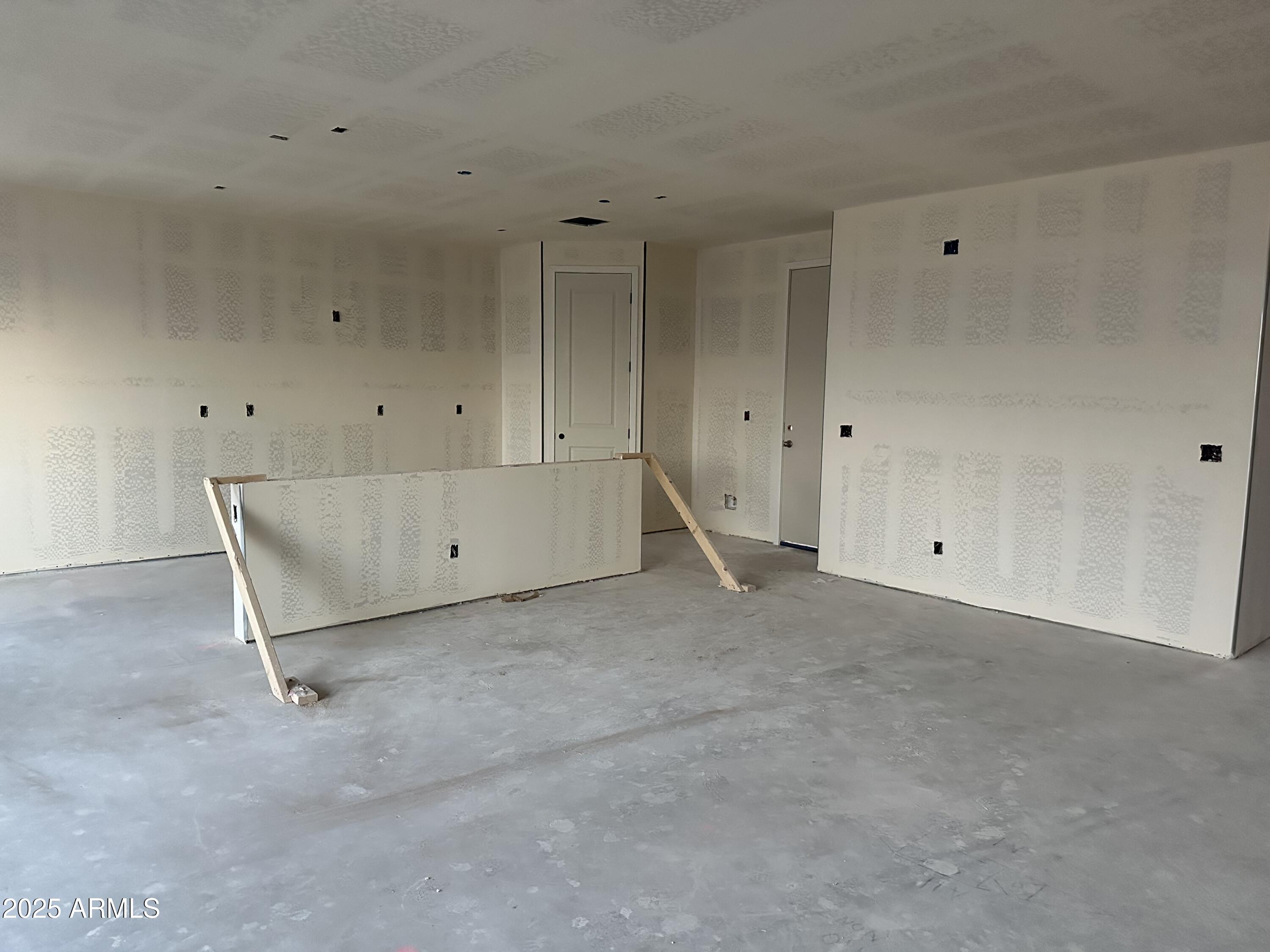 5536 West Piedmont Road Laveen, AZ 85339 - Photo 7 of 25 a view of a room