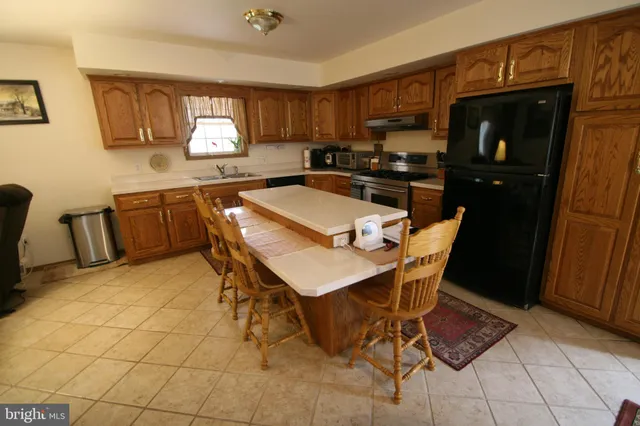 $379,900 | 21427 Shore Valley Road, Three Springs, PA 17264