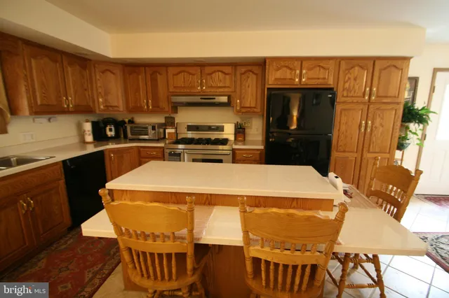 $379,900 | 21427 Shore Valley Road, Three Springs, PA 17264