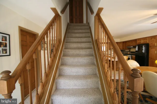 $379,900 | 21427 Shore Valley Road, Three Springs, PA 17264