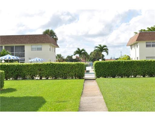 9855 Sandalfoot Boulevard, Unit 302 Boca Raton, FL 33428 - Photo 5 of 25 Additional Photo