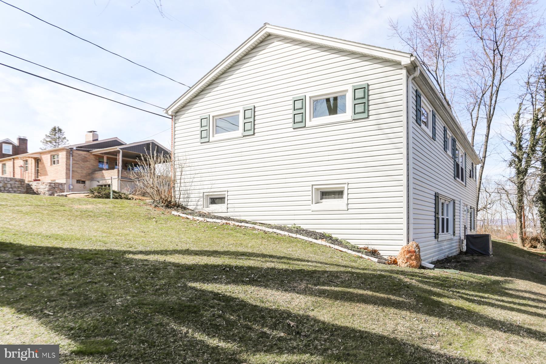 504 Ridge Avenue Harrisburg, PA 17111 - Photo 9 of 34 Gallery Image 9
