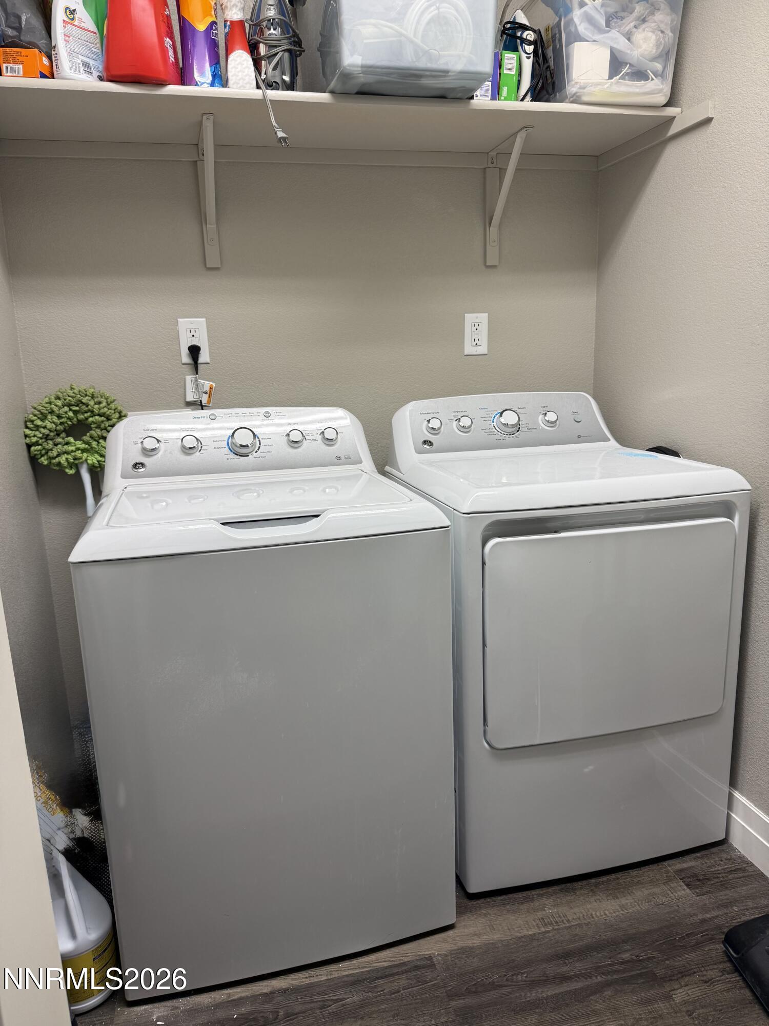 1310 Handelin Road Carson City, NV 89706 - Photo 28 of 40 a utility room with dryer and washer
