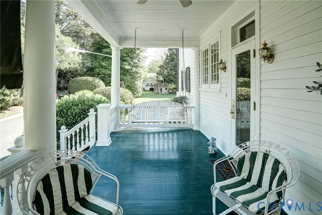 5810 Three Chopt Road Richmond, VA 23226 - Photo 10 of 34
side porch by driveway
