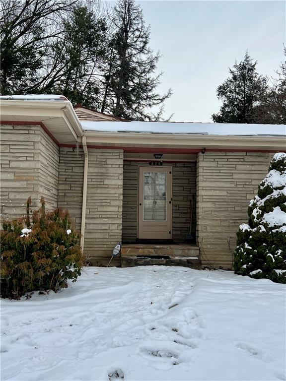 825 Ridgeview Drive Pittsburgh, PA 15228 - Photo 3 of 10 Gallery Image 3