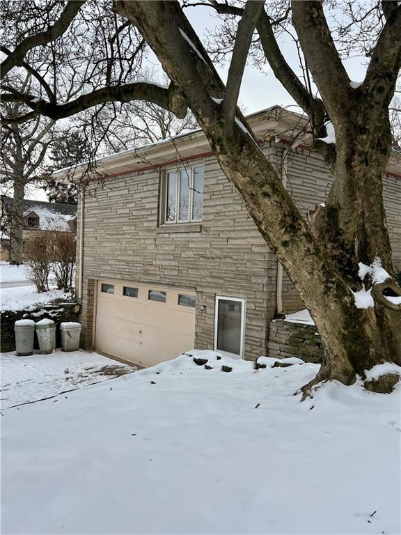 825 Ridgeview Drive Pittsburgh, PA 15228 - Photo 5 of 10 Gallery Image 5