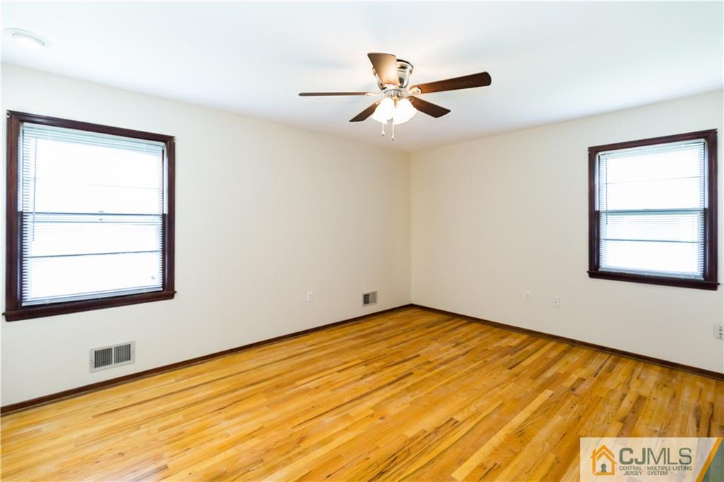 74 Bristol Road Piscataway, NJ 08854 - Photo 12 of 25 Gallery Image 12