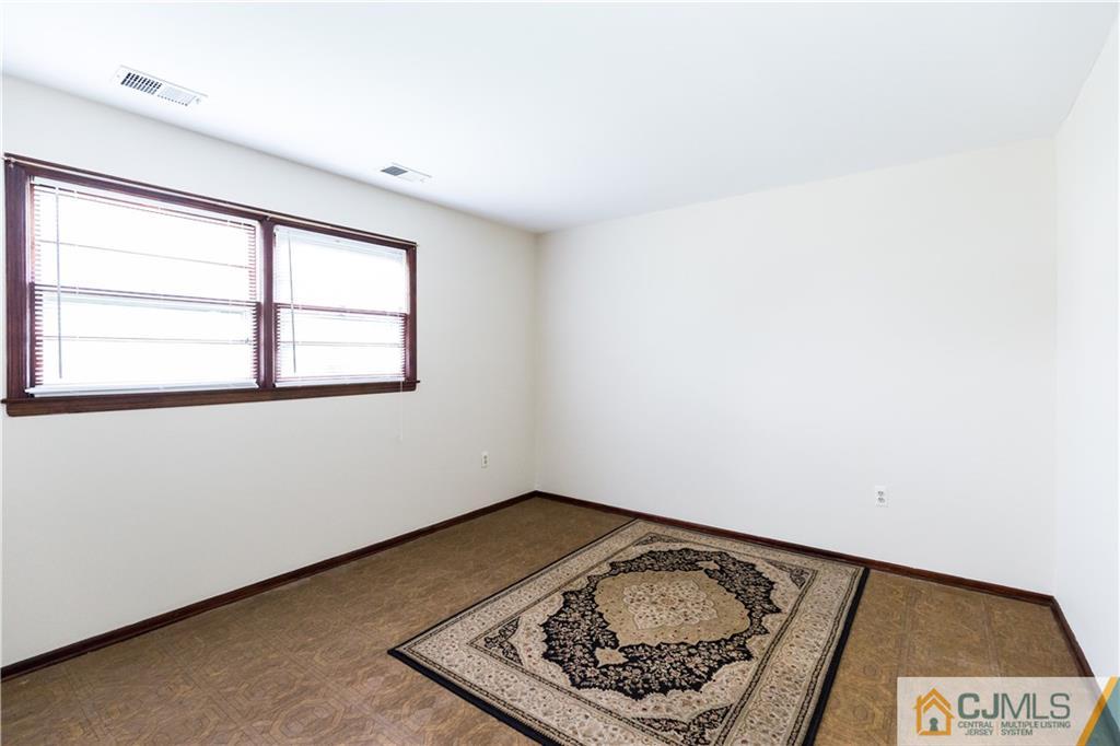74 Bristol Road Piscataway, NJ 08854 - Photo 17 of 25 Gallery Image 17