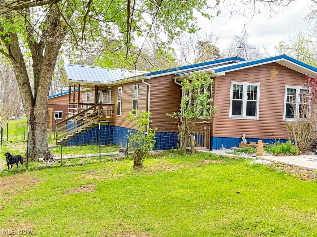 441 Tower Road Elizabeth, WV 26143 - Photo 2 of 28