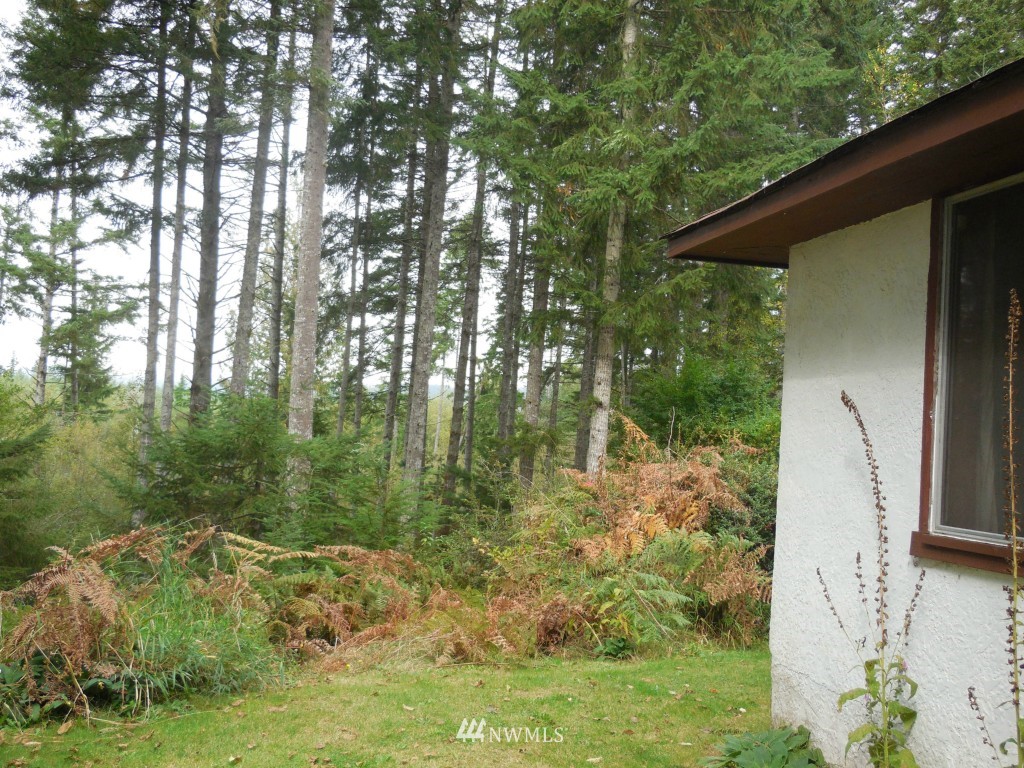 6371 Southwest Old Clifton Road Port Orchard, WA 98367 - Photo 11 of 13 Gallery Image 11