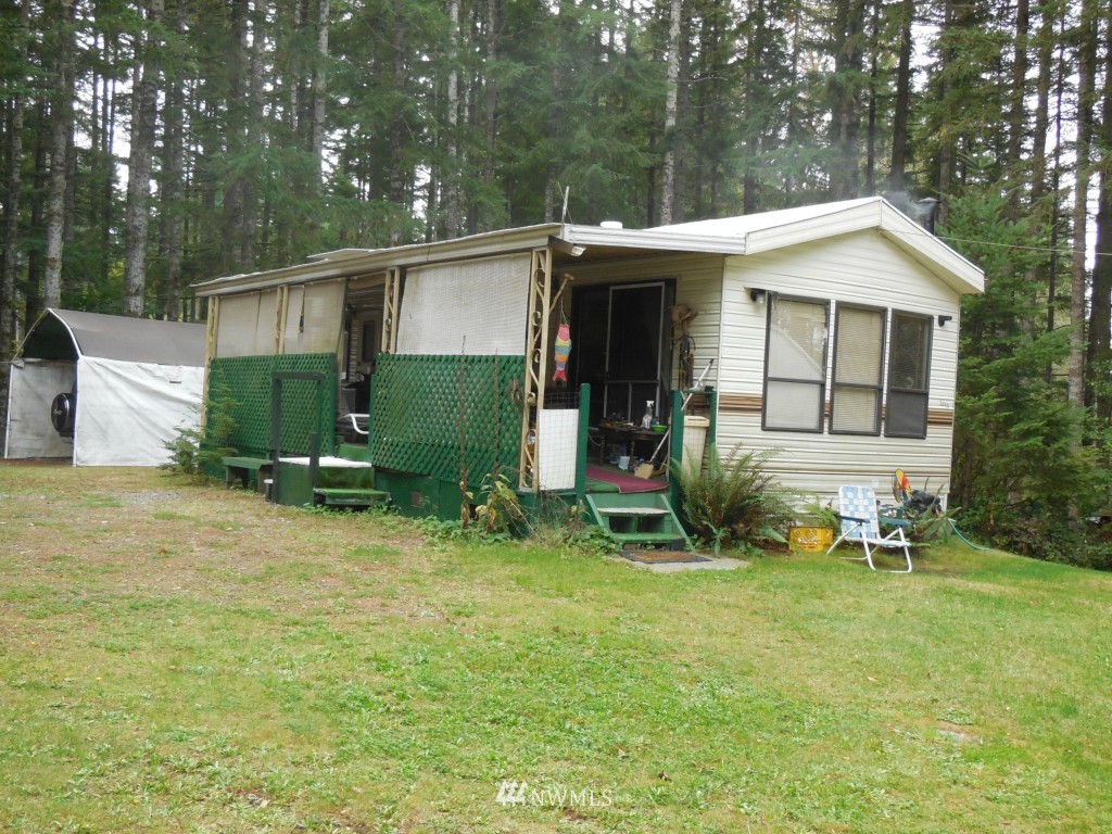 6371 Southwest Old Clifton Road Port Orchard, WA 98367 - Photo 10 of 13 Gallery Image 10