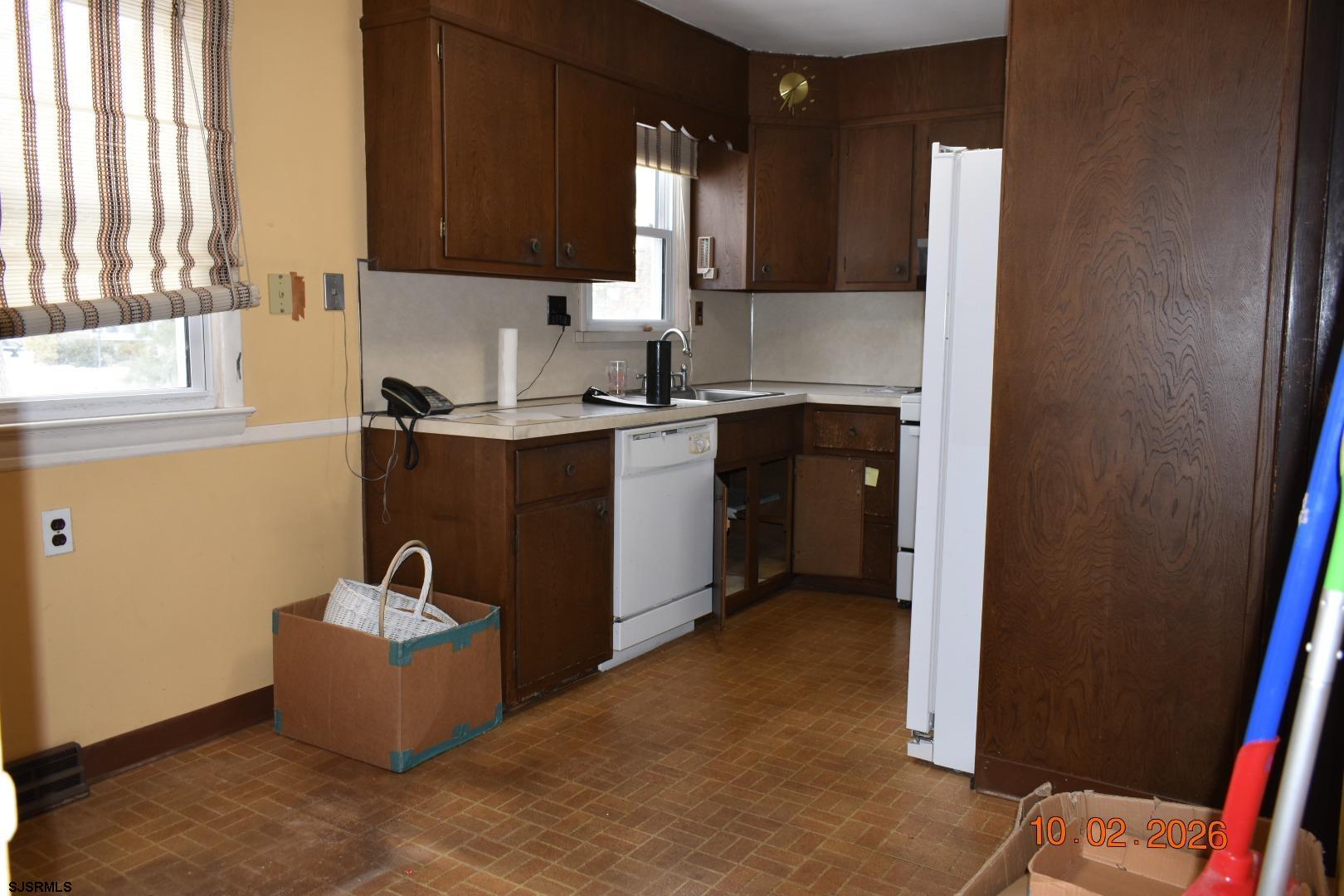 319 Barr Avenue Linwood, NJ 08221 - Photo 3 of 19