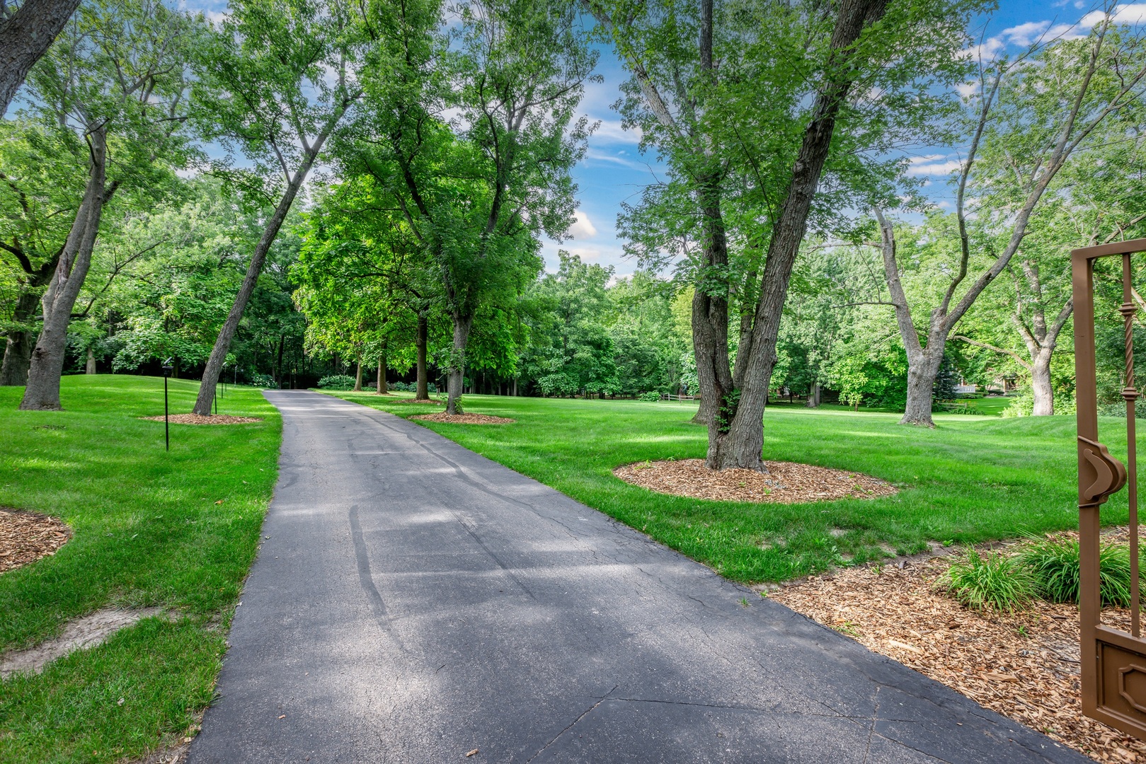 112 Brinker Road Barrington Hills, IL 60010 - Photo 4 of 101 Gallery Image 4