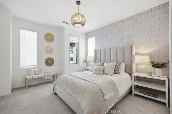 $1,550,000 | 12921 Union Avenue, Unit 107, Hawthorne, CA 90250