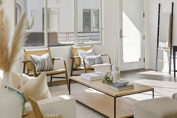 $1,550,000 | 12921 Union Avenue, Unit 107, Hawthorne, CA 90250