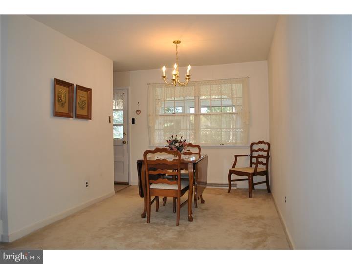 522 Berwyn Road Morrisville, PA 19067 - Photo 3 of 20 Dining Room