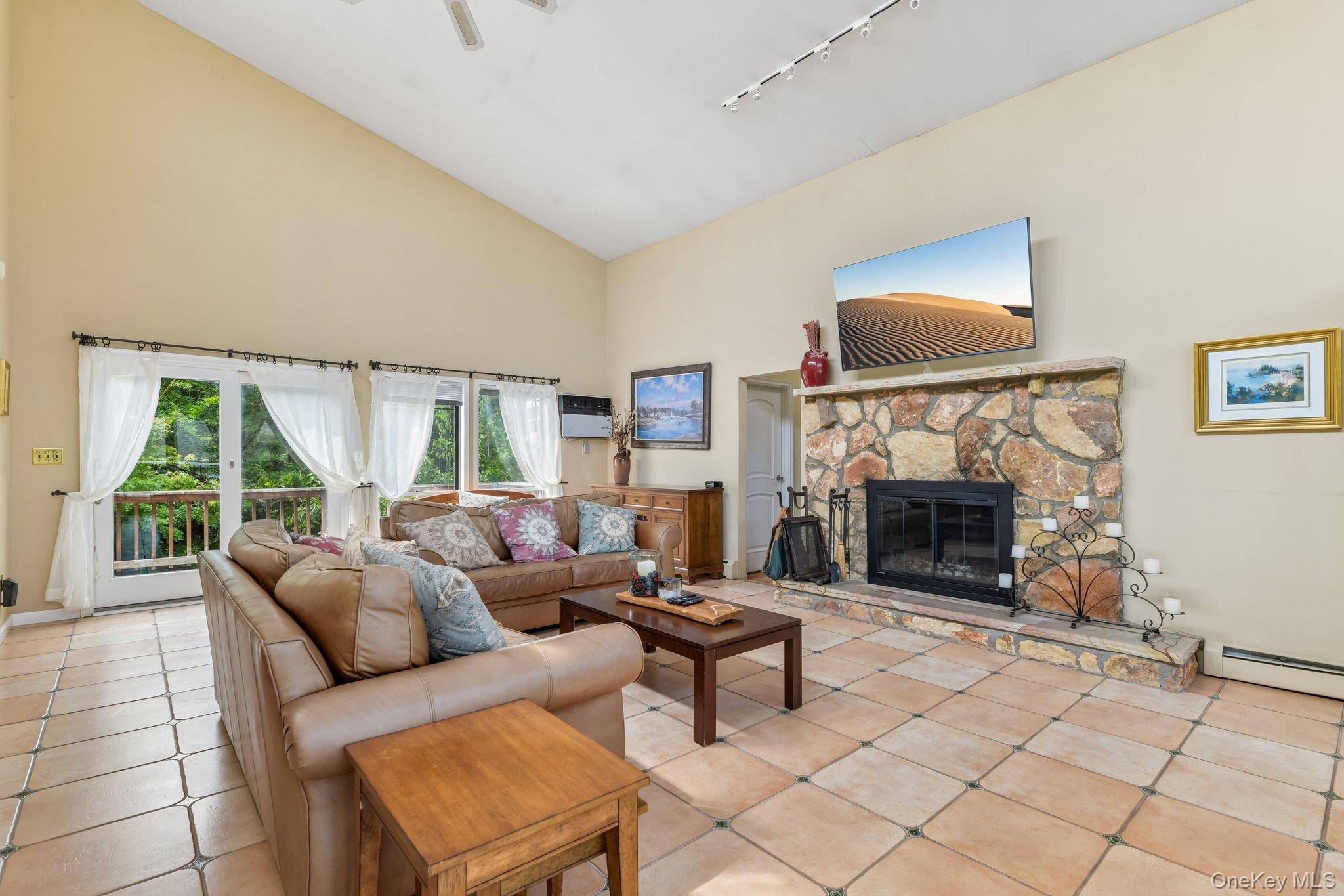 588 Long Beach Road Nissequogue, NY 11780 - Photo 6 of 44 Gallery Image 6
