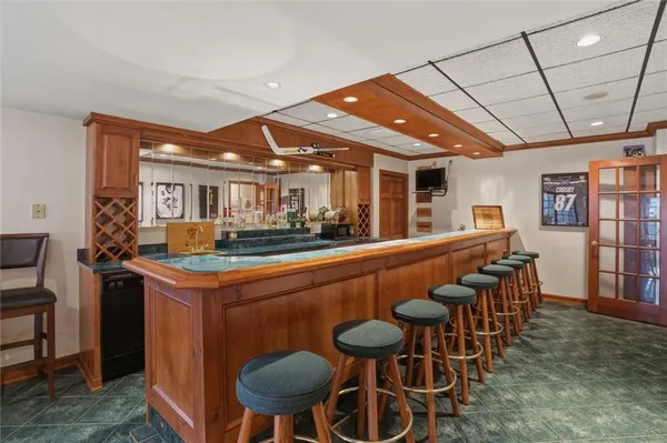 $795,000 | 1000 Fawn Valley Drive, Canonsburg, PA 15317