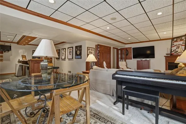 $795,000 | 1000 Fawn Valley Drive, Canonsburg, PA 15317