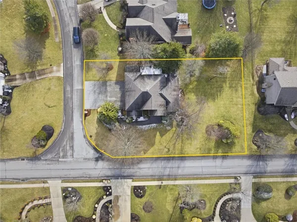 $795,000 | 1000 Fawn Valley Drive, Canonsburg, PA 15317