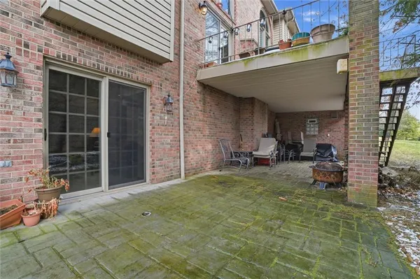 $795,000 | 1000 Fawn Valley Drive, Canonsburg, PA 15317