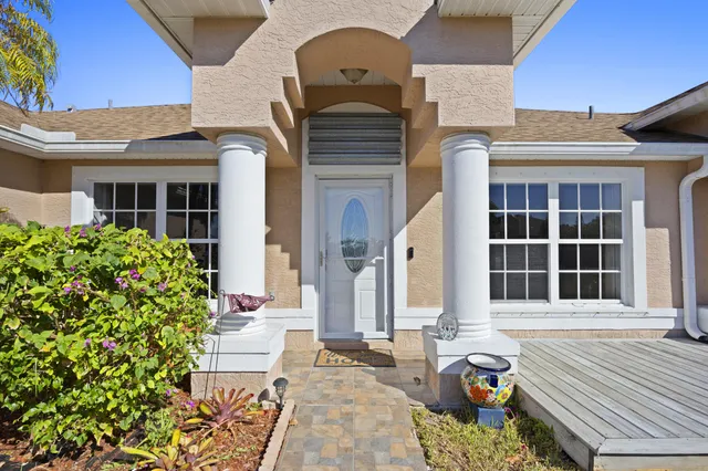 $549,000 | 439 Southeast Nome Drive, Port St. Lucie, FL 34984