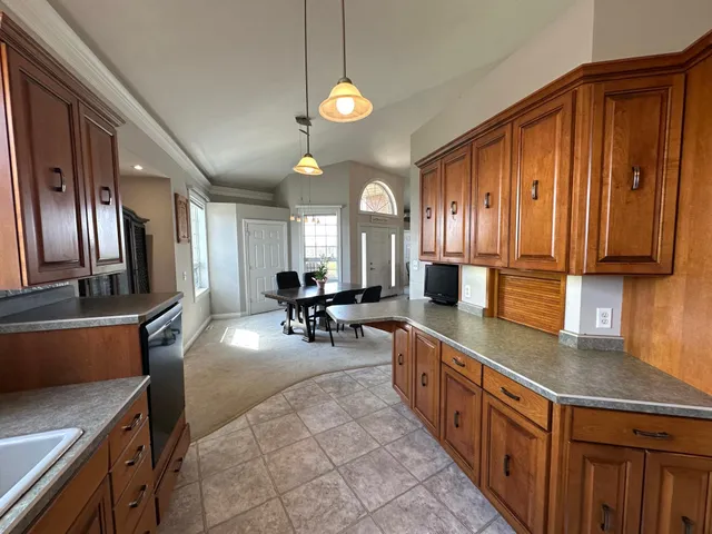 $795,000 | 10599 Highway 56, Le Roy, MN 55951