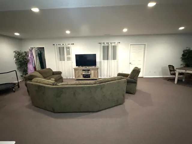 $795,000 | 10599 Highway 56, Le Roy, MN 55951