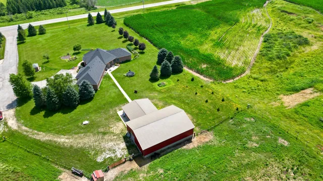 $795,000 | 10599 Highway 56, Le Roy, MN 55951