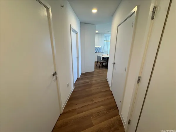 $5,200 | 987 Queen Street, Unit 2002, Honolulu, HI 96814
