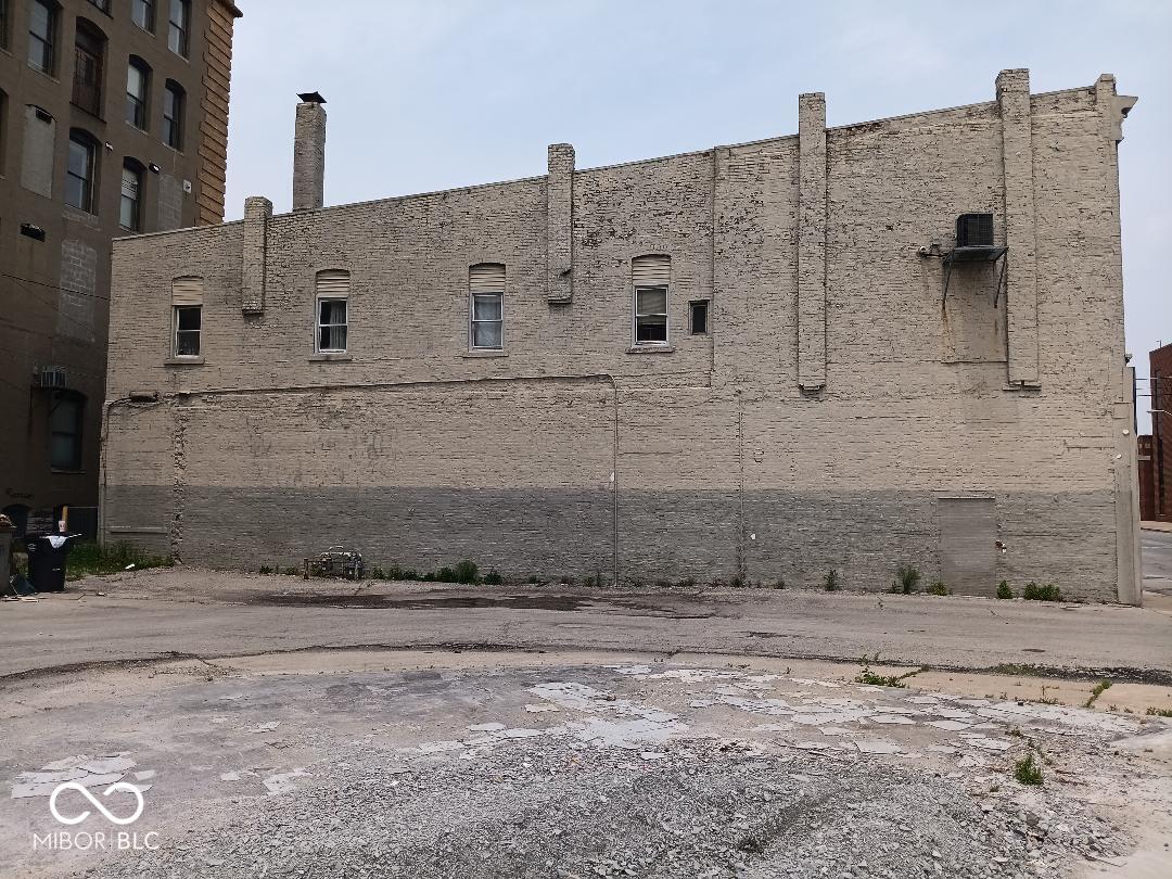 33 East 11th Street Anderson, IN 46016 - Photo 4 of 5