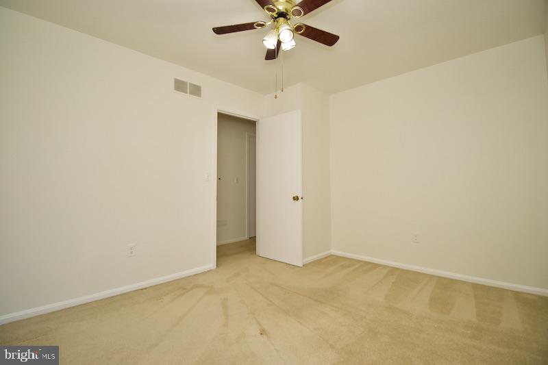18 North Springview Drive Dover, DE 19901 - Photo 12 of 53