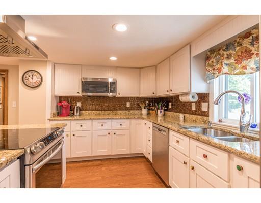 527 Rollstone Road Fitchburg, MA 01420 - Photo 3 of 21 Gallery Image 3