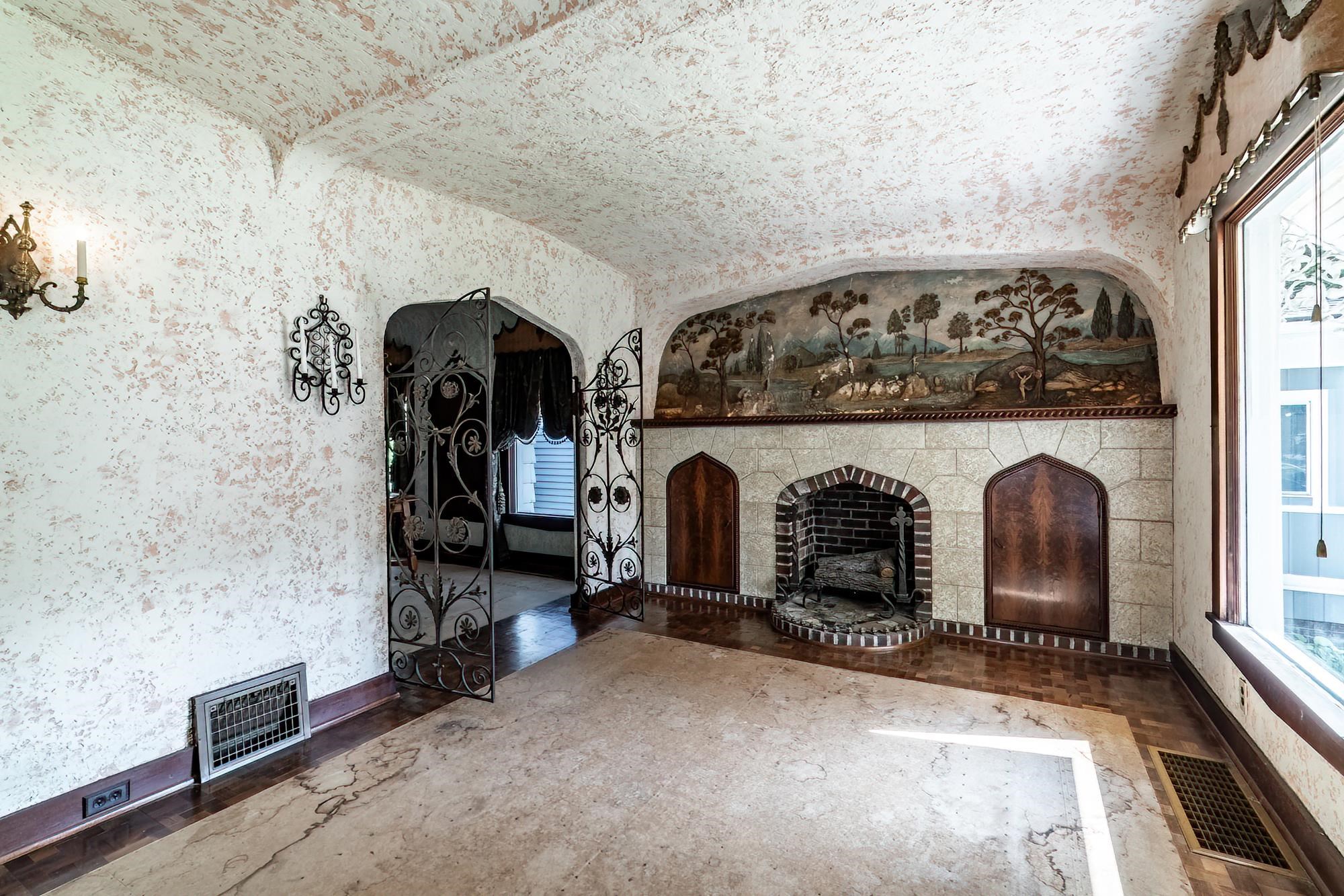 2502 Terrace Road Fort Wayne, IN 46805 - Photo 4 of 34