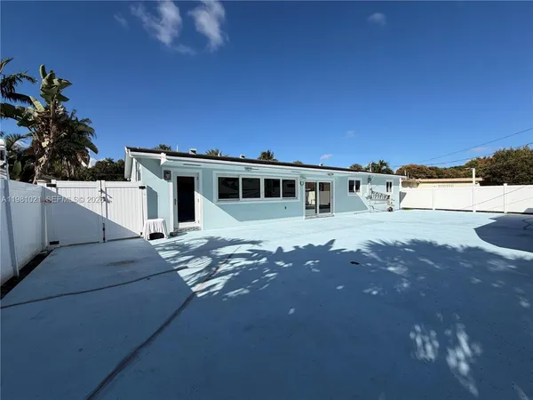 $3,799 | 2250 Northwest 22nd Court, Miami Gardens, FL 33056