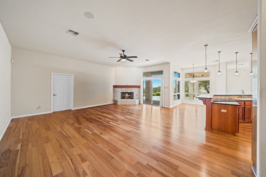 2029 Crown Ridge Drive Kerrville, TX 78028 - Photo 13 of 40