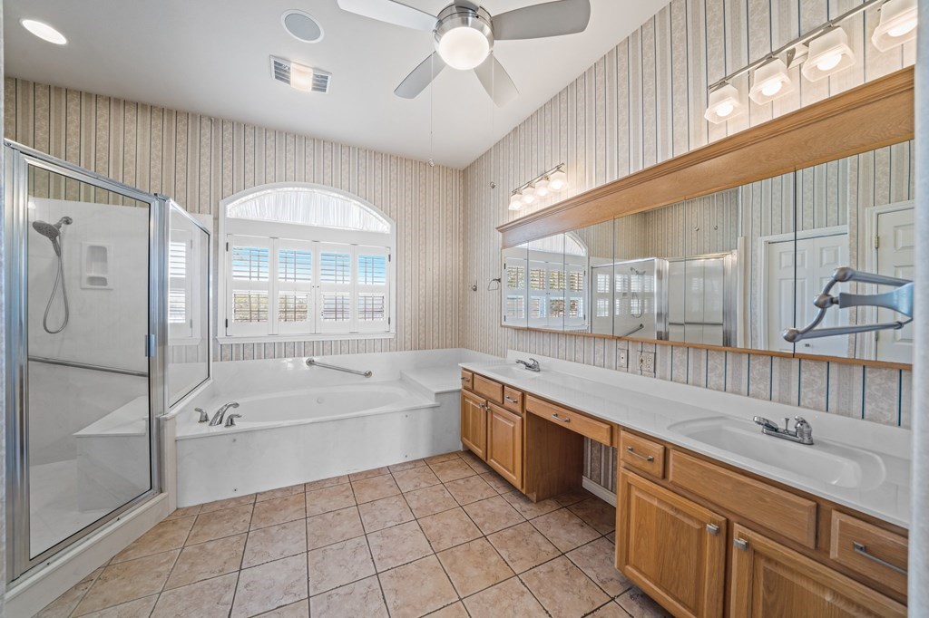 2029 Crown Ridge Drive Kerrville, TX 78028 - Photo 25 of 40